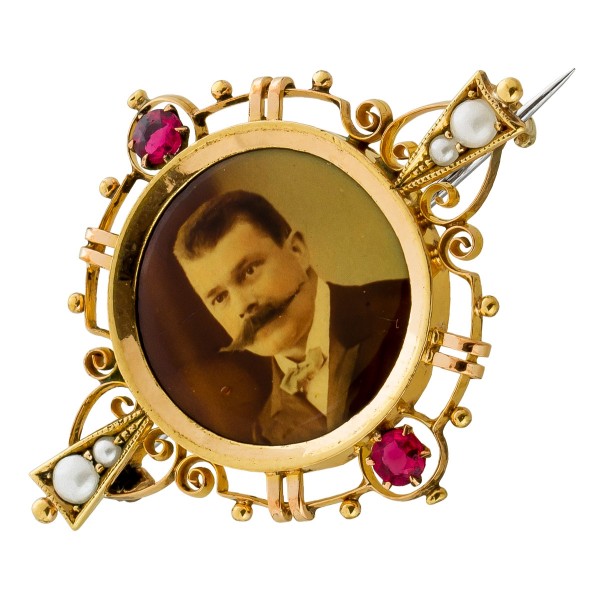 Kaiser Brosche Gold 333 8K rote Rubine Perlen Antikschmuck