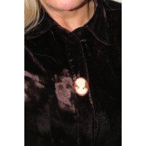 Kammee Brosche Gold vergoldet rostbraune Achatplatte Frauenkopfbüste Antikschmuck