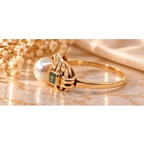 Turmalin Ring Gold 585 Akoyaperle grüne Turmaline 0.28ct Antikschmuck