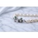 Perlenkette 58cm Akoyaperlen 7-6.5mm grüne Smaragde Antikschmuck